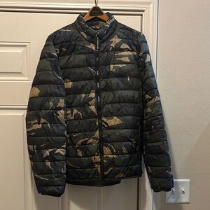 Old Navy Men's Camouflage Puffer Jacket
